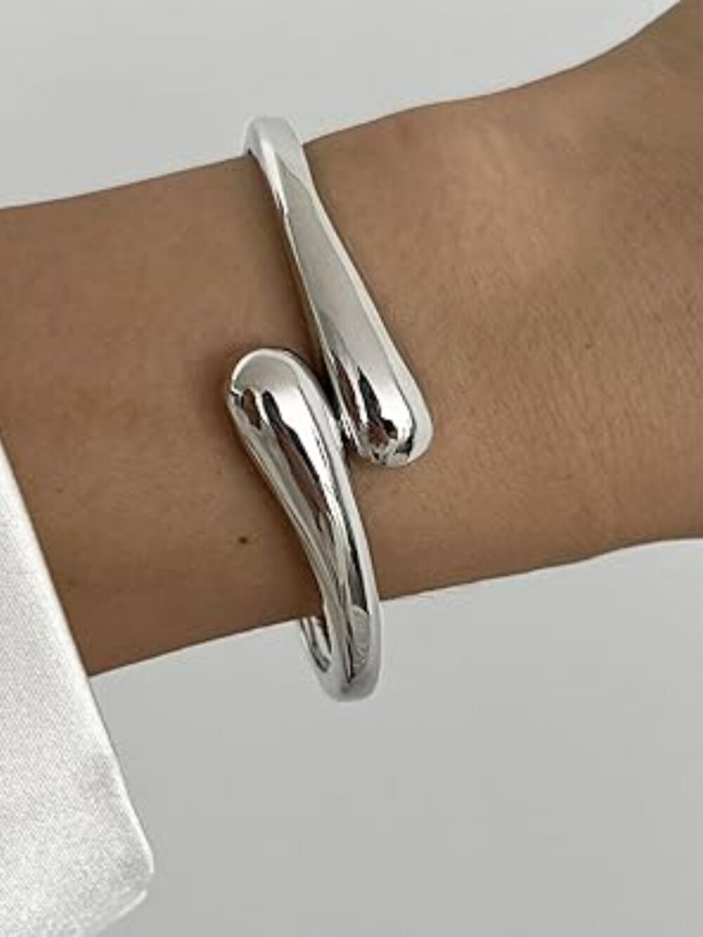 Chunky‎ Silver Bangle Bracelet Adjustable Twist Cuff Elegant Jewelry Standout - Picture 3 of 4